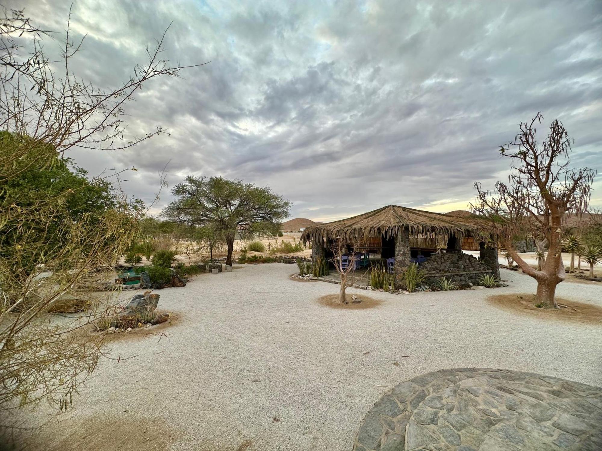 Daureb Isib Campsite And B&B Uis Exterior foto